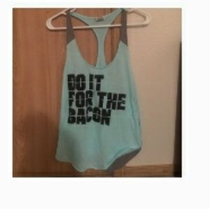 Vs pink tank
